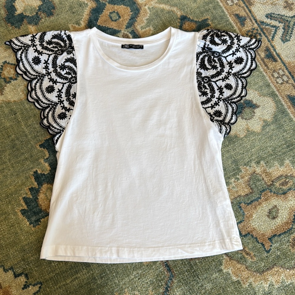 Zara embroidered sleeve t shirt size S